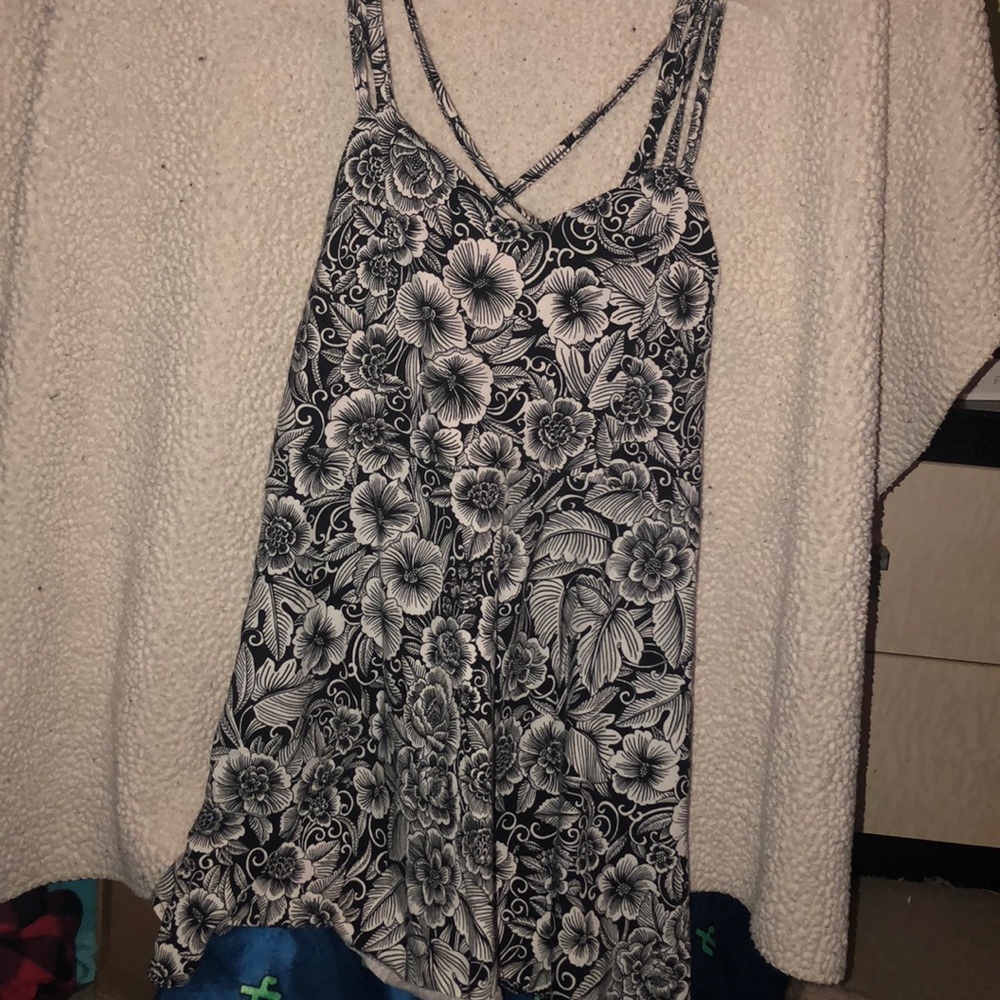 💥5 for $20💥 Black and white floral dress